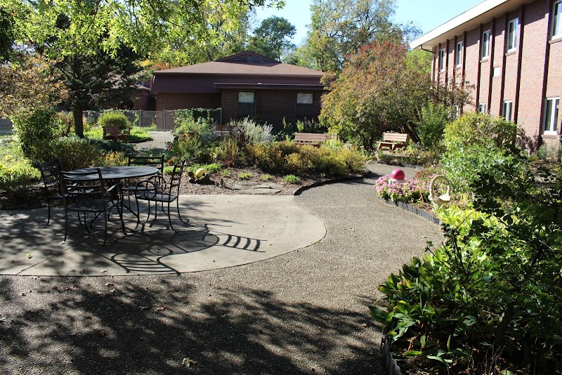 GROVE HEALTH & REHAB CTR, THE nursing home in JACKSONVILLE, IL - Photo 5 of 5