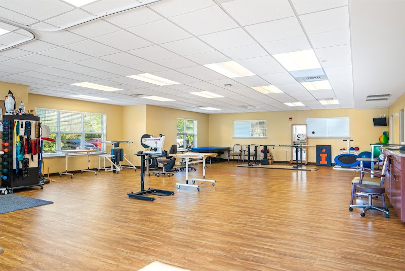 SERENITY ESTATES AT MORRIS nursing home in MORRIS, IL - Photo 2 of 5
