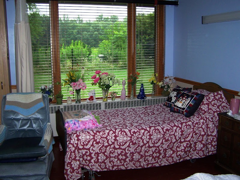 CUMBERLAND REHAB & HEALTH CC nursing home in GREENUP, IL - Photo 4 of 5