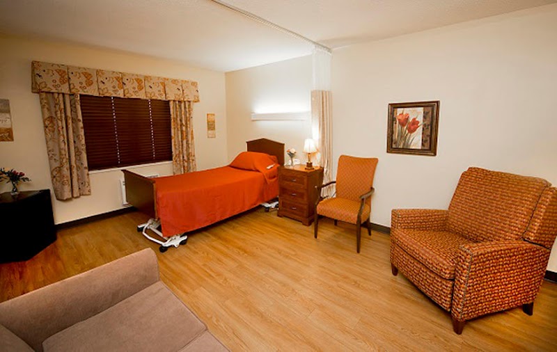 EDGEWATER WOODS nursing home in ANDERSON, IN - Photo 4 of 10