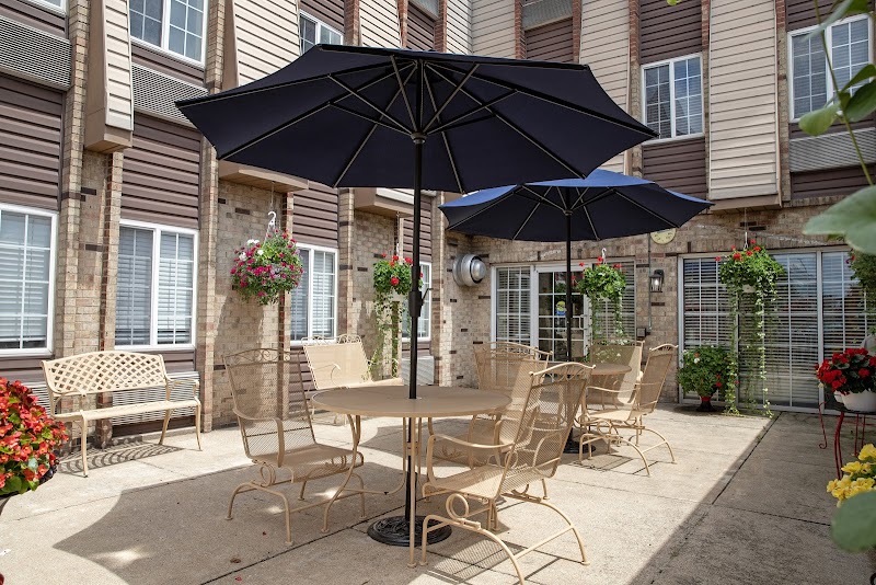 CARDINAL NURSING AND REHABILITATION CENTER nursing home in SOUTH BEND, IN - Photo 3 of 10