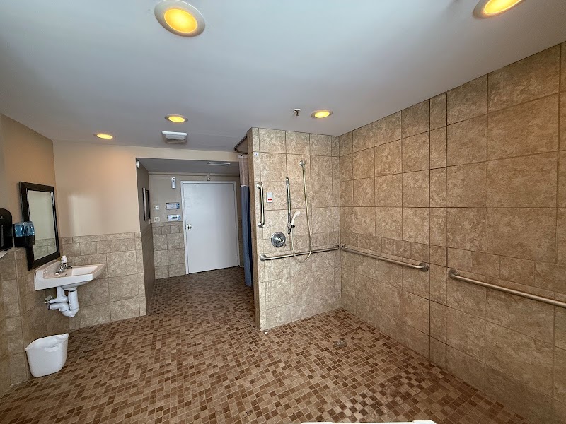 SUMMIT CITY NURSING AND REHABILITATION nursing home in FORT WAYNE, IN - Photo 5 of 10