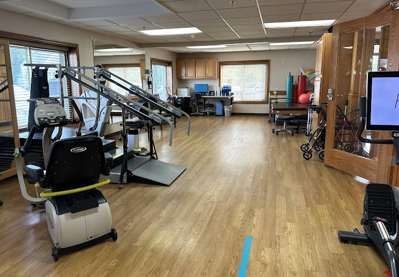COLUMBIA HEALTHCARE CENTER nursing home in EVANSVILLE, IN - Photo 4 of 5