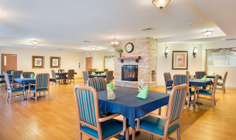 AVON HEALTH & REHABILITATION CENTER nursing home in AVON, IN - Photo 5 of 10