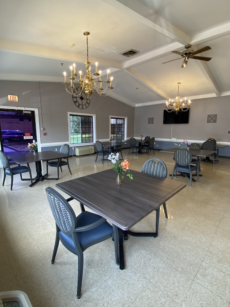 BRICKYARD HEALTHCARE - BRENTWOOD CARE CENTER nursing home in EVANSVILLE, IN - Photo 3 of 5