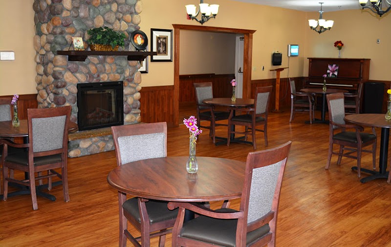 CLINTON GARDENS nursing home in CLINTON, IN - Photo 2 of 10
