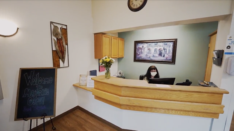 MAJESTIC CARE OF FORT WAYNE nursing home in FORT WAYNE, IN - Photo 4 of 10