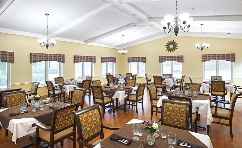 GREENWOOD HEALTH AND LIVING COMMUNITY nursing home in GREENWOOD, IN - Photo 4 of 5