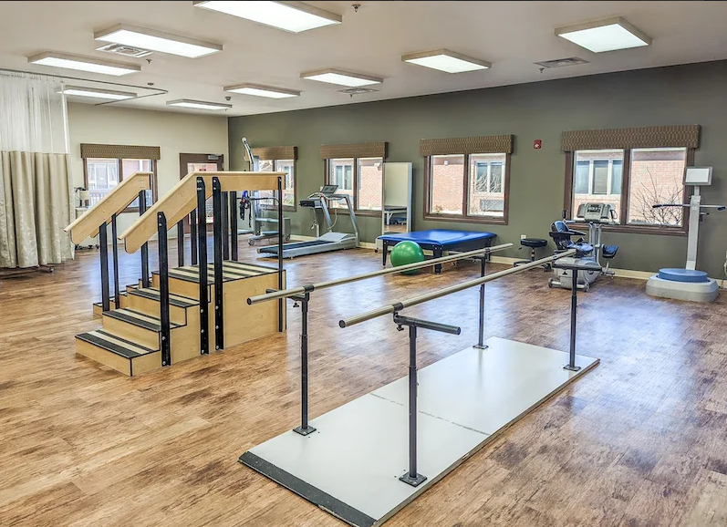 BETHEL POINTE HEALTH AND REHAB nursing home in MUNCIE, IN - Photo 3 of 10