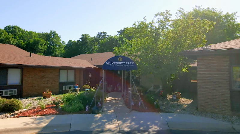 UNIVERSITY PARK REHABILITATION AND HEALTHCARE nursing home in FORT WAYNE, IN - Photo 2 of 5