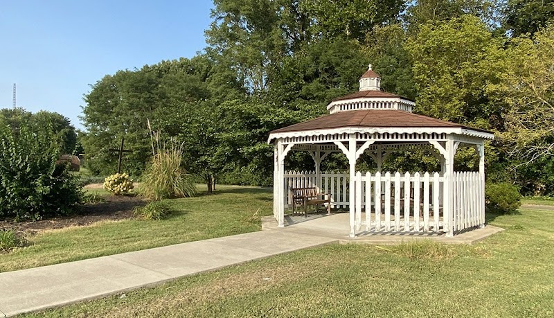 HOOSIER HEALTH & LIVING COMMUNITY nursing home in BROWNSTOWN, IN - Photo 3 of 5