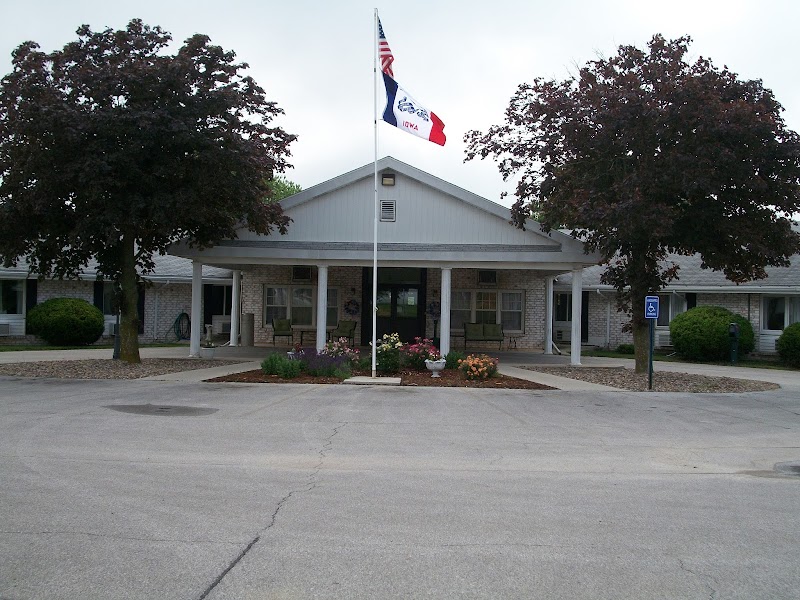 Creston Specialty Care nursing home in Creston, IA - Photo 2 of 5