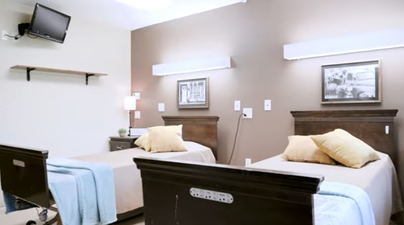 Dubuque Specialty Care nursing home in Dubuque, IA - Photo 4 of 5
