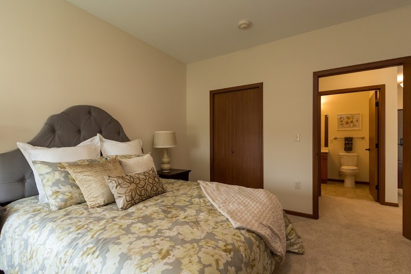 Mill-Pond nursing home in Ankeny, IA - Photo 3 of 10