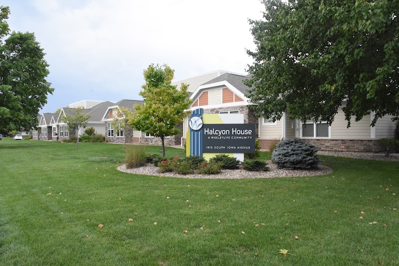 Halcyon House nursing home in Washington, IA - Photo 5 of 10