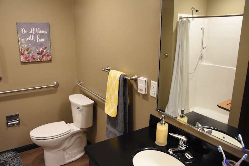 The Gardens Of Cedar Rapids nursing home in CEDAR RAPIDS, IA - Photo 4 of 5
