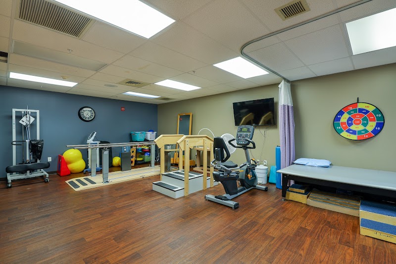 LEXINGTON PARK NURSING & POST ACUTE CENTER nursing home in TOPEKA, KS - Photo 4 of 10