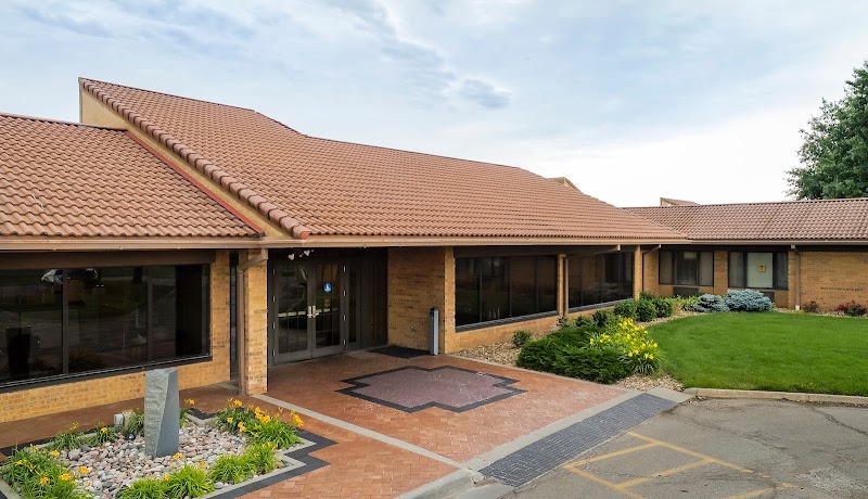 ROLLING HILLS HEALTH CENTER nursing home in TOPEKA, KS - Photo 2 of 5