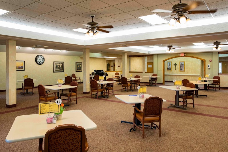 ROLLING HILLS HEALTH CENTER nursing home in TOPEKA, KS - Photo 4 of 5