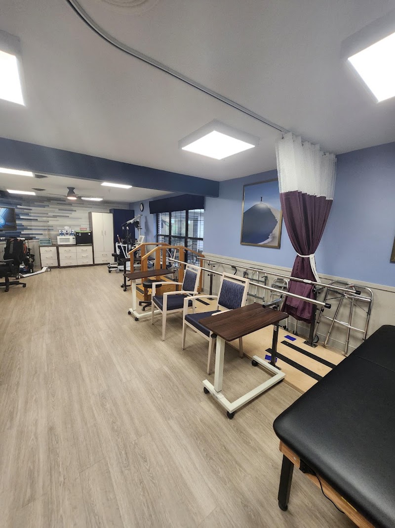LOUISBURG HEALTHCARE & REHAB CENTER nursing home in LOUISBURG, KS - Photo 2 of 5