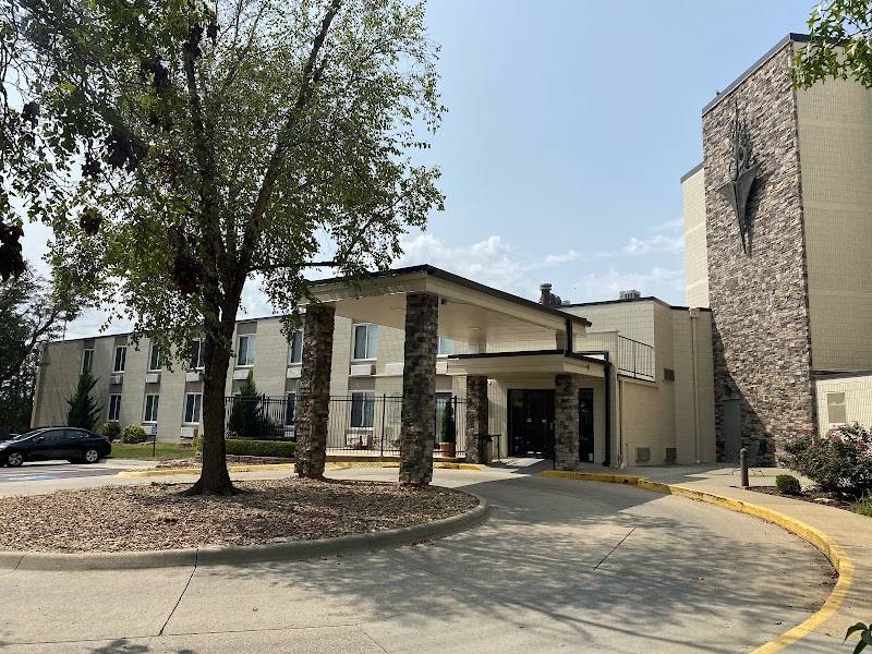 LAWRENCE PRESBYTERIAN MANOR nursing home in LAWRENCE, KS - Photo 2 of 10