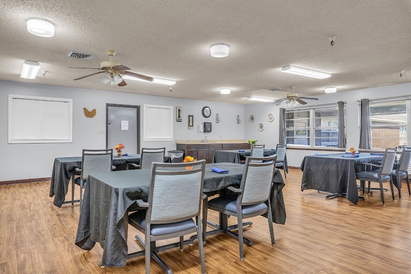 HERITAGE GARDENS HEALTH AND REHABILITATION CENTER nursing home in OSKALOOSA, KS - Photo 3 of 5