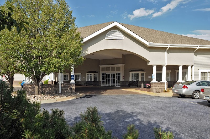 LIFE CARE CENTER OF WICHITA nursing home in WICHITA, KS - Photo 2 of 10