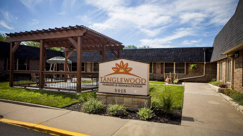 TANGLEWOOD NURSING & REHABILITATION nursing home in TOPEKA, KS - Photo 2 of 5