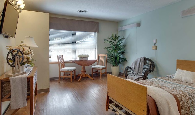 QUAKER HILL MANOR nursing home in BAXTER SPRINGS, KS - Photo 5 of 10