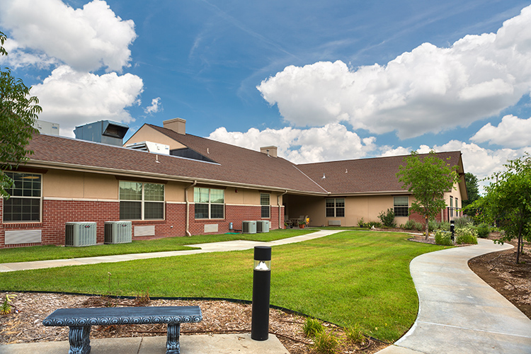 FAMILY HEALTH & REHABILITATION CENTER nursing home in WICHITA, KS - Photo 4 of 5
