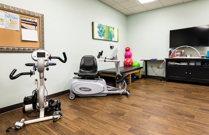 TWIN OAKS HEALTH AND REHAB nursing home in LANSING, KS - Photo 4 of 10