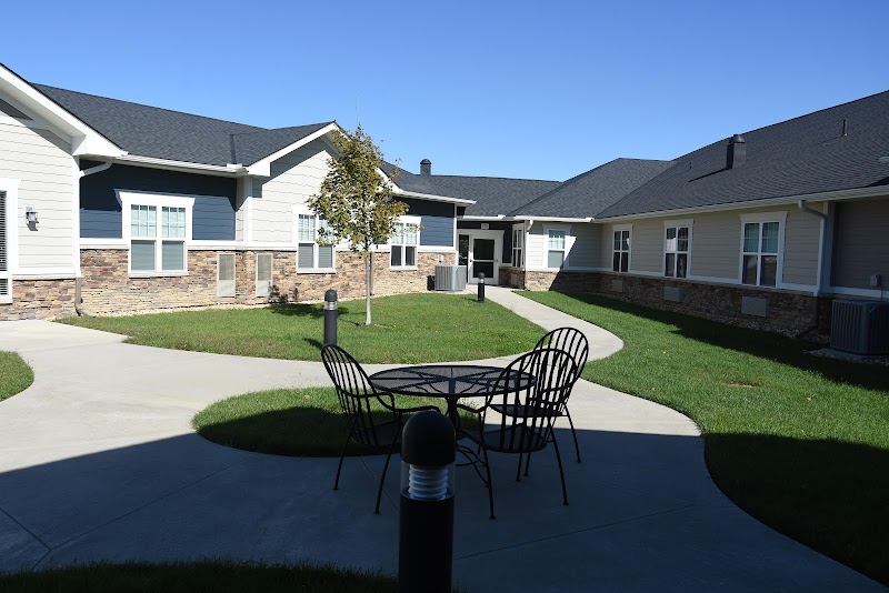 COLONIAL VILLAGE nursing home in OVERLAND PARK, KS - Photo 2 of 5