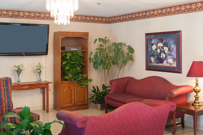 Colonial Nursing and Rehabilitation Center nursing home in Bowling Green, KY - Photo 5 of 5