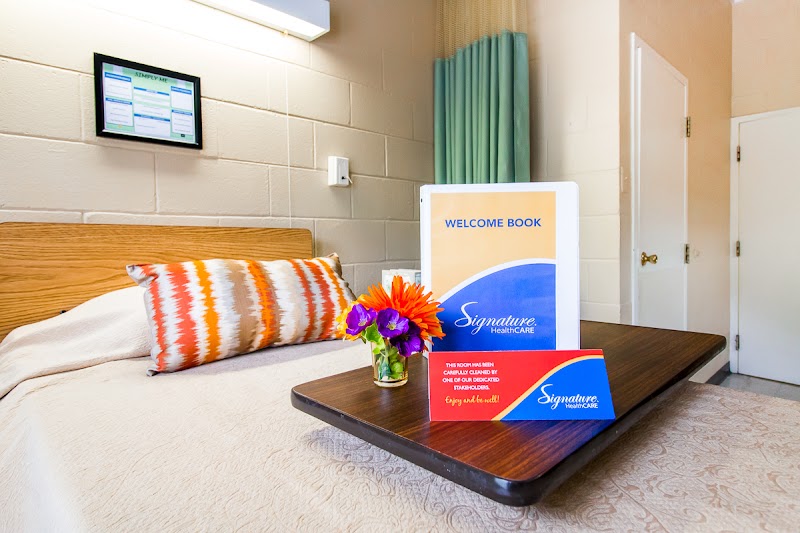 SIGNATURE HEALTHCARE AT SUMMIT MANOR REHAB & WELLN nursing home in COLUMBIA, KY - Photo 3 of 10