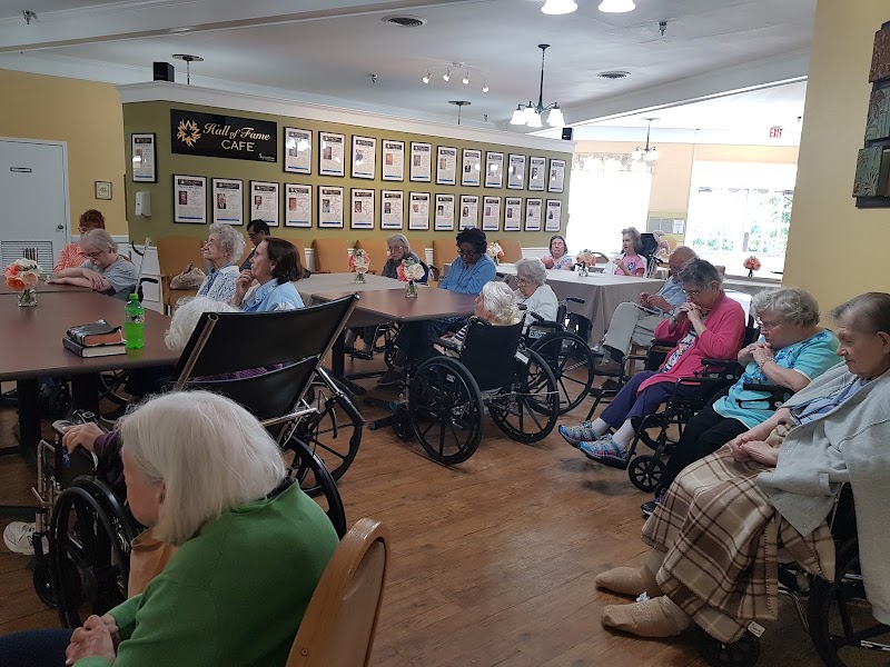 MAYFAIR MANOR nursing home in LEXINGTON, KY - Photo 4 of 5