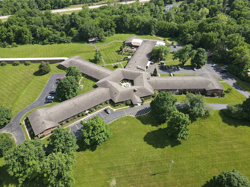 Wesley Manor nursing home in Louisville, KY - Photo 3 of 10
