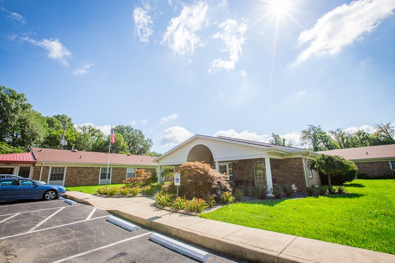 Signature Healthcare of East Louisville nursing home in Louisville, KY - Photo 3 of 5