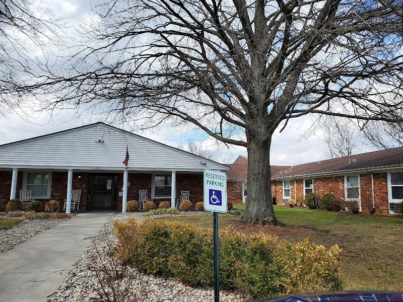 Bluegrass Care & Rehabilitation Center nursing home in Lexington, KY - Photo 2 of 6