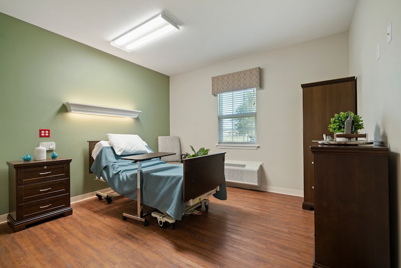 GRAND COVE NURSING & REHABILITATION CENTER nursing home in LAKE CHARLES, LA - Photo 3 of 10