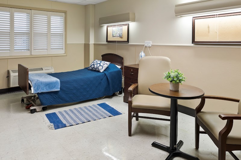 HERITAGE MANOR OF BATON ROUGE II nursing home in BATON ROUGE, LA - Photo 3 of 5