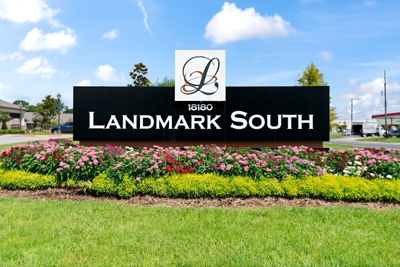 LANDMARK SOUTH NURSING & REHABILITATION CENTER nursing home in BATON ROUGE, LA - Photo 2 of 5