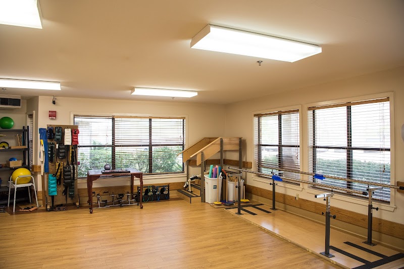 THE OAKS CARE CENTER nursing home in PINEVILLE, LA - Photo 3 of 5
