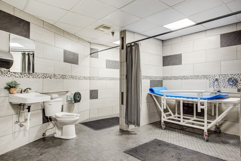 RIVER OAKS NURSING & REHABILITATION CENTER LLC nursing home in BAKER, LA - Photo 4 of 5