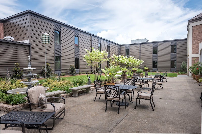 CHATEAU DE NOTRE DAME COMMUNITY CARE CENTER nursing home in NEW ORLEANS, LA - Photo 4 of 5