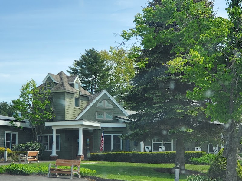 CLOVER HEALTH CARE nursing home in AUBURN, ME - Photo 2 of 5