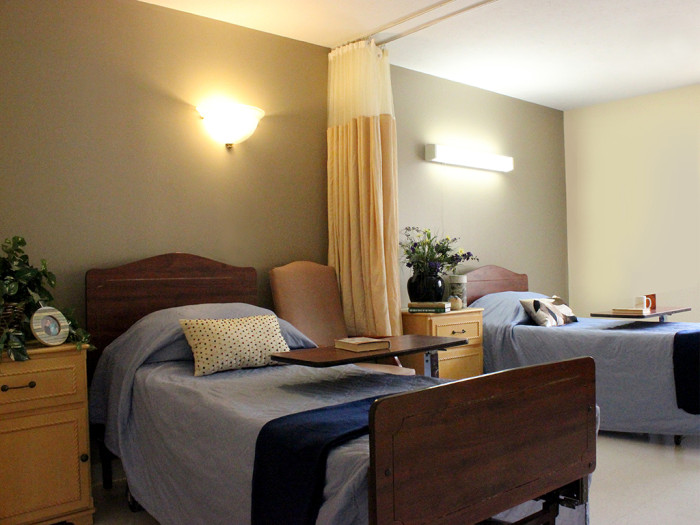 KENSINGTON HEALTHCARE  CENTER nursing home in KENSINGTON, MD - Photo 2 of 5