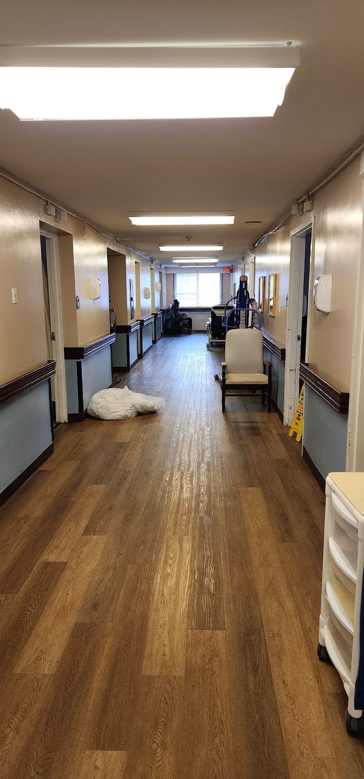 ADELPHI NURSING AND REHABILITATION CENTER nursing home in ADELPHI, MD - Photo 2 of 5