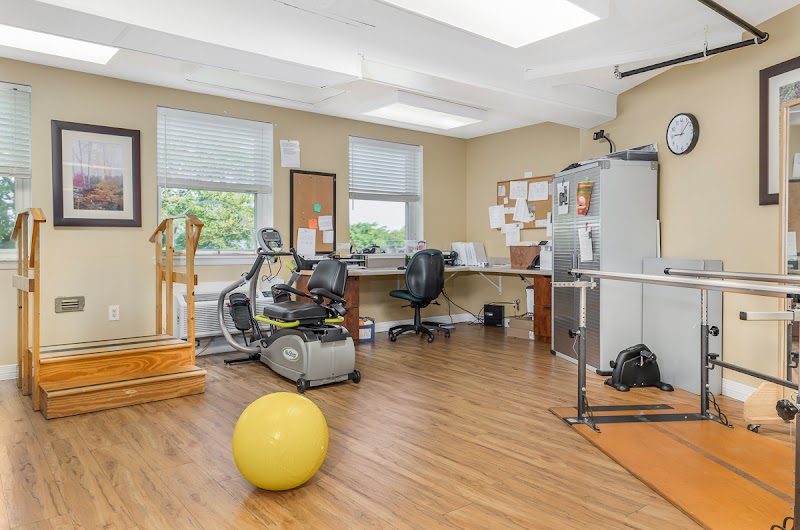 AUTUMN LAKE HEALTHCARE AT BRADDOCK HEIGHTS nursing home in FREDERICK, MD - Photo 3 of 10