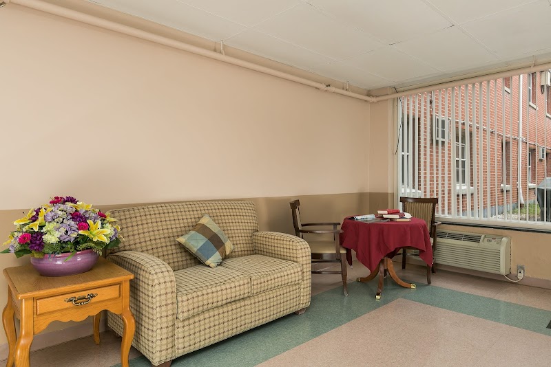 OAKLAND NURSING & REHABILITATION CENTER nursing home in OAKLAND, MD - Photo 4 of 5
