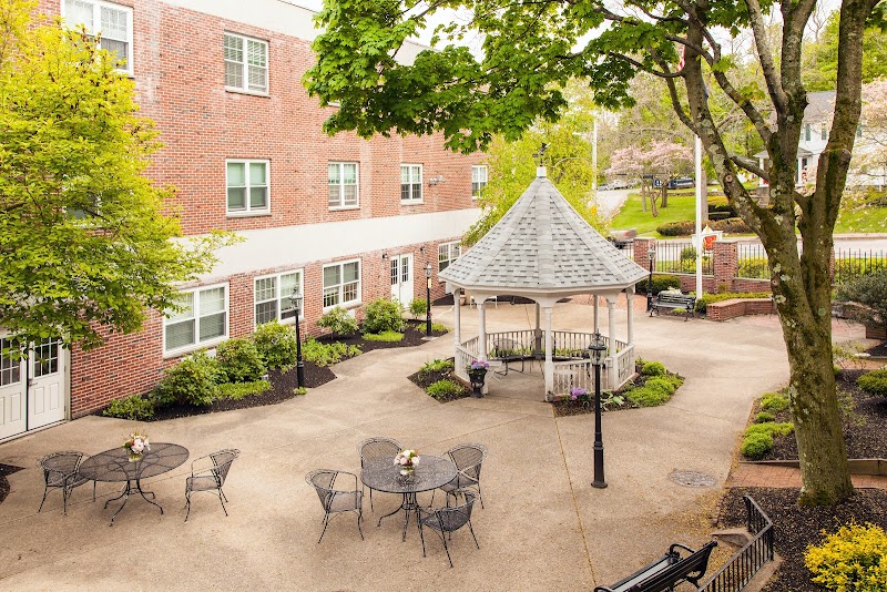 ROYAL BRAINTREE NURSING AND REHABILITATION CENTER nursing home in BRAINTREE, MA - Photo 2 of 5